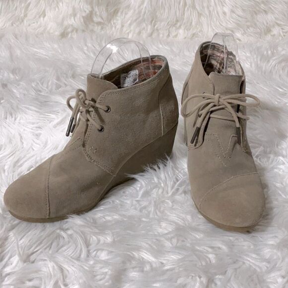TOMS wedge booties suede lace up beige 740817 women’s sz 8 - Picture 11 of 11